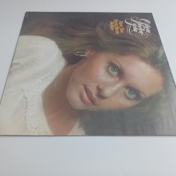 Olivia Newton John Have You Never Been Mellow vinyl record, 1975 first pressing - Picture 5 of 10
